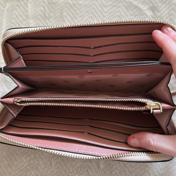 Kate Spade Wallet - Picture 2 of 3